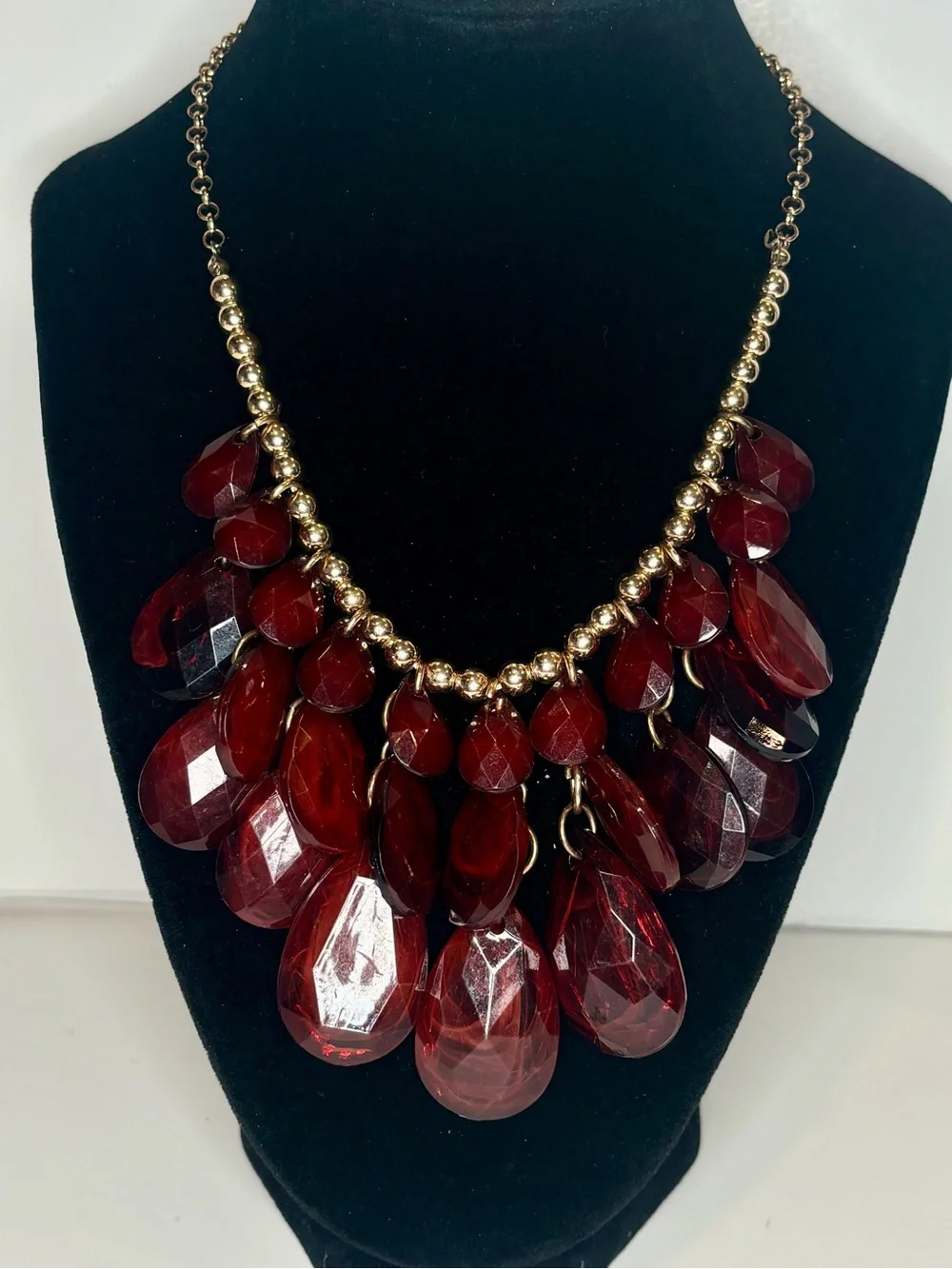 Burgundy Acrylic Teardrop Statement Necklace Gold Tone Faceted Bib 20”